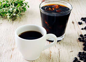 ブレンドコーヒーのホットとアイス