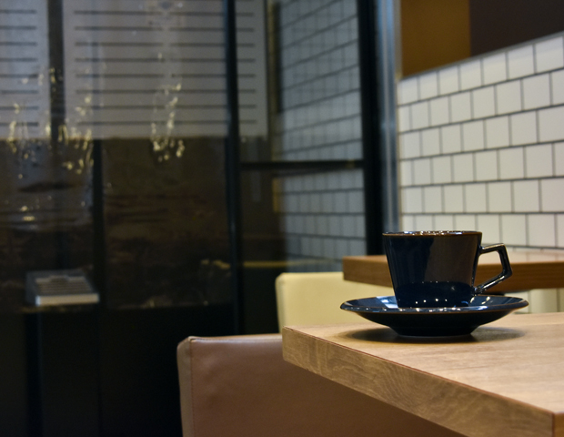 煙草に合うコーヒーと喫煙室