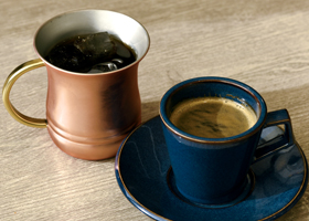 ホットコーヒーとアイスコーヒー